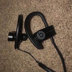 Powerbeats 3